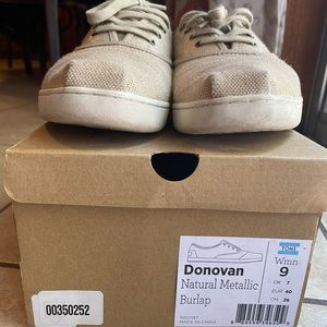 TOMS women burlap with gold metallic